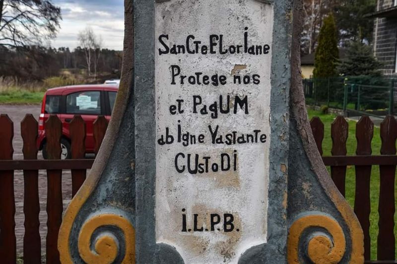 Plik:Bojszowy Florian inskrycja.jpg