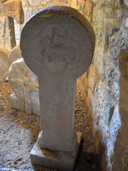 Krzyż z Barankiem i herbem; prawdopodobnie XVI w.