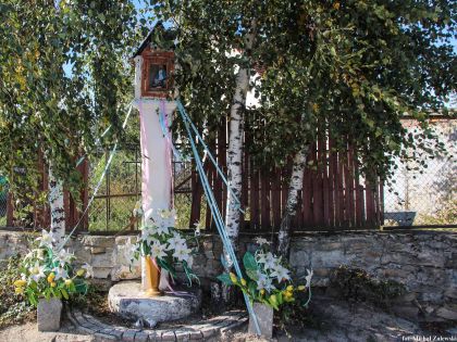 Kamienna kapliczka pojednania w Zimniku