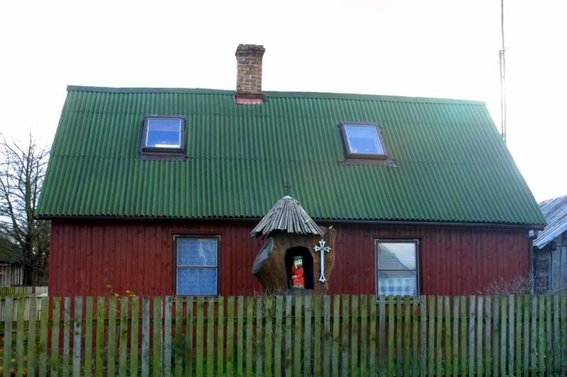 Plik:Rząśnik kapliczka kłodowa.jpeg