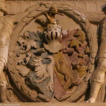 Herb na epitafium Konrada Saurmanna (zm. 1561) znajdującym się w kaplicy Saurmannów w kościele św. Elżbiety