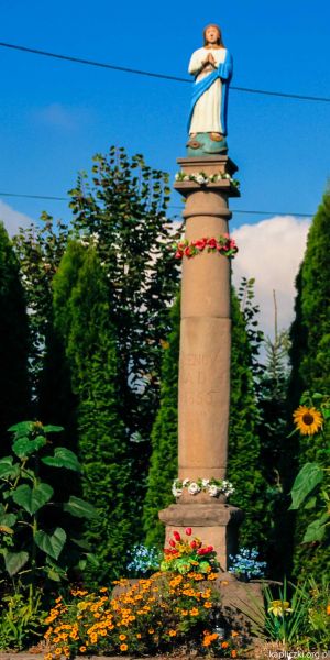 Plik:Dobczyce kolumna maryjna.jpeg