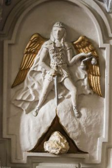 Archanioł Michał w kościele św. Michała Archanioła w Raciborowicach Górnych, pow. bolesławiecki