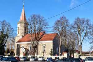 kościół katolicki pw. św. Jadwigi w Tomaszowie Bolesławieckim