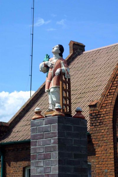 Plik:Dobrojewo, kapliczka, św. Wawrzyniec.jpeg