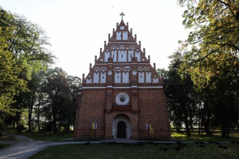 Kościół Ducha świętego w Kodniu; pierwotnie prawosławna, później grekokatolicka kaplica zamkowa Sapiehów