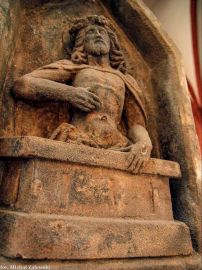 6. Kapliczka Dompniga, Zmartwychwstanie