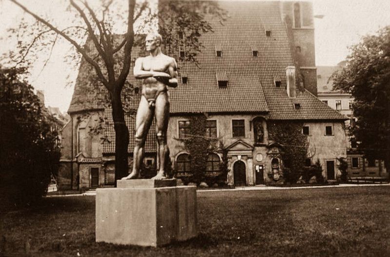 Plik:Dyskobol 1938.jpg