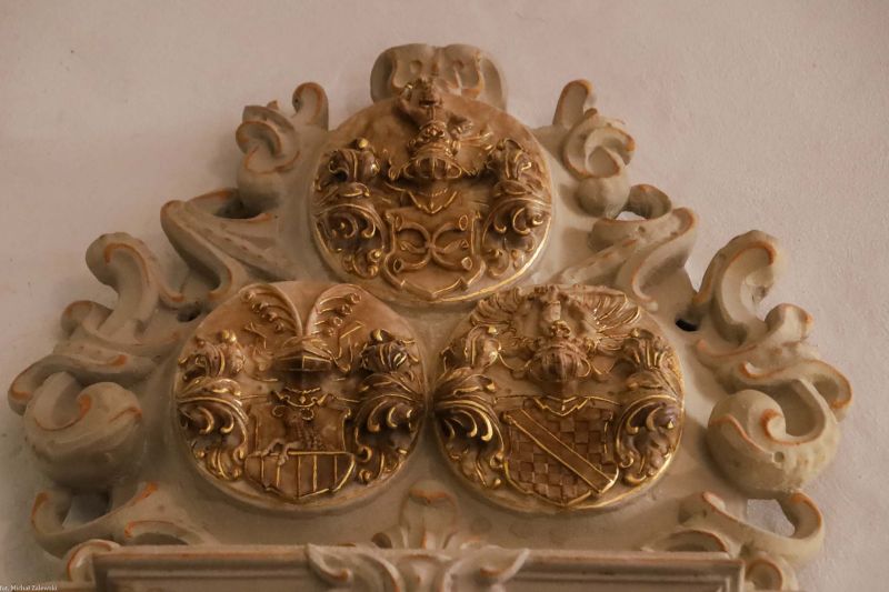 Plik:Kittel epitafium herby.jpg