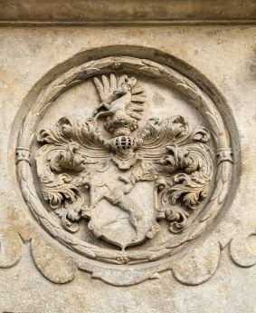 Herb na płycie z krypty Rehiderów. Kościół św. Elżbiety we Wrocławiu.