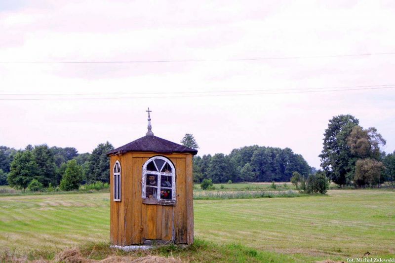 Plik:Dobrylas kapliczka domkowa.jpg