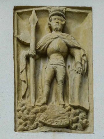 Św. Wacław, Ratusz w Litzendorf koło Bambergu; rzeźba z ok. 1400 (raczej przed) pochodzi prawdopodobnie z jednej z wcześniejszych, przed aktualną barokową, świątyń pw. św. Wacława.