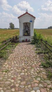 11. Kapliczka w 2014