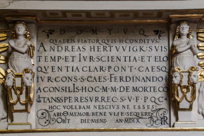 Plik:Hertwig Andreas epitafium inskrypcja.jpg